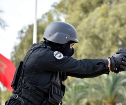 الدار البيضاء: شرطي يضطر لاستخدام سلاحه الوظيفي لتحييد خطر صادر عن جانح