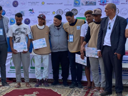 تألق أبناء دواوير جماعة أمسوان في مسابقة ركوب الأمواج