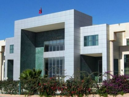 محامون يحتجون بسبب عدم تأجيل قضية مافيا عقارية بأكادير التي تحاول تخليص عناصرها