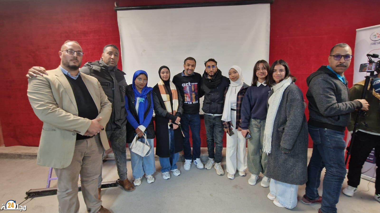 زيارة الممثل رشيد الوالي إلى دار الشباب ابن خلدون بميدلت