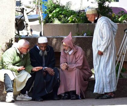 الحكومة تستعجل إصلاح أنظمة التقاعد المهددة بالإفلاس