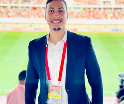 ما الذي يحدث داخل الرجاء؟