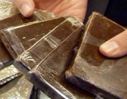 ابن جرير ……حجز كيلوغرامين و نصف من مخدر الشيرا لدى شخص كان موضوع بحث وطني من اجل تهمة الاتجار في المخدرات