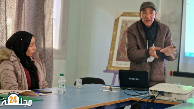 دورة تكوينية بميدلت لتعزيز قدرات مديري ومنشطي مؤسسات الشباب وتطوير الإدارة الرقمية