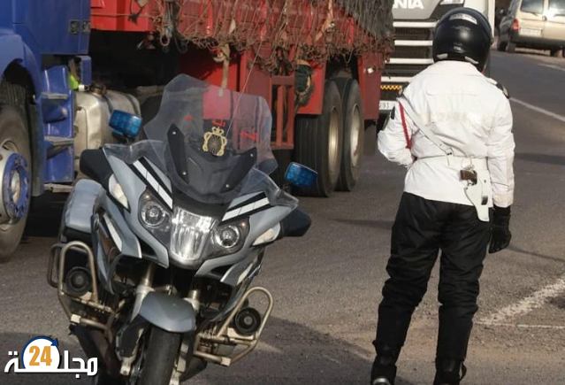 الدرك بيوكرى يطيح بعصابة “الفراقشية” وتوقيف 3 أفراد وحجز شاحنة