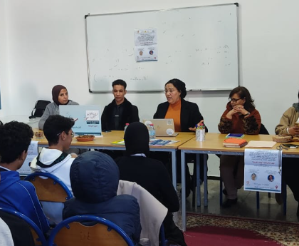 كيف تختار كتابا؟ وكيف تقدمه؟ موضوع ورشة للقراءة بالثانوية التأهيلية الليمون بالرباط؟