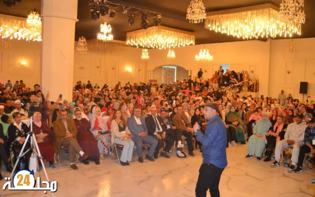 حسن أمالــي يحيي سهرة فكاهية بالدار البيضاء