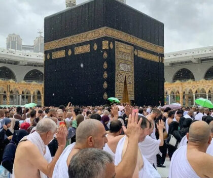 العمرة في رمضان .. السعودية تؤكد على ضرورة تلقي لقاح الحمى الشوكية