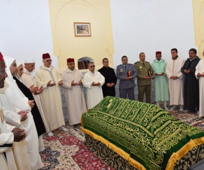 زيارة عامل إقليم تيزنيت لزاوية سيدي وكاك في إطار الاحتفالات التقليدية “إفقيرن ن إداولتيت”