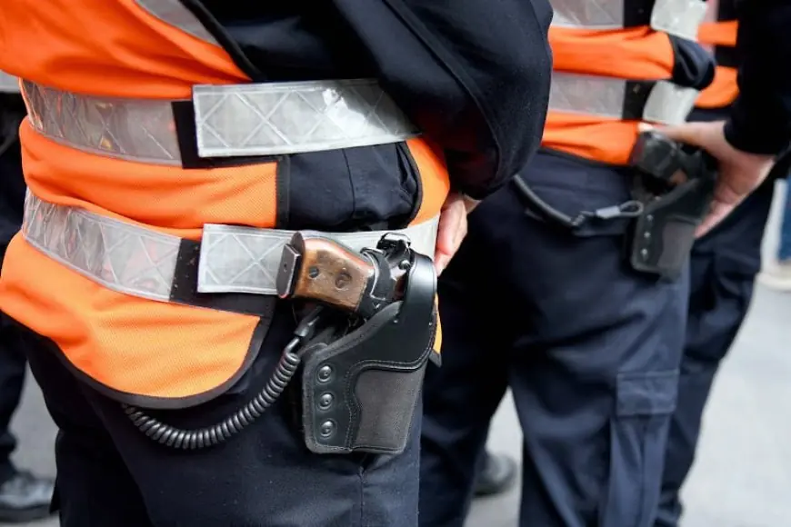 “شرطي يضطر لاستخدام سلاحه الوظيفي في بن سليمان لإيقاف تهديد بالسلاح الأبيض”