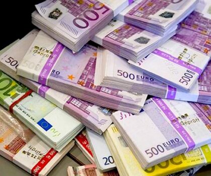 شبكة نصب تهرب 35 مليار سنتيم إلى المغرب