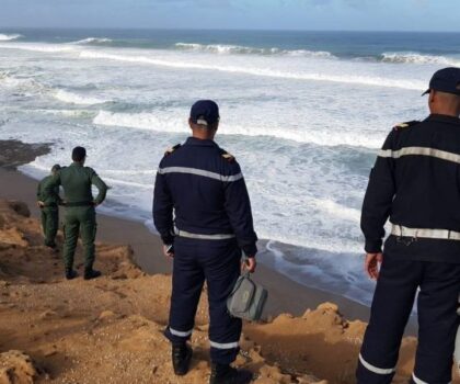 مأساة جديدة.. 8 قتلى في انقلاب 17 قاربا بسواحل كلميم