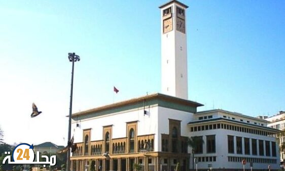 غياب الرقابة يدفع رئيس مجلس عمالة الدار البيضاء لتوزيع “البونات” على ميسوري الحال