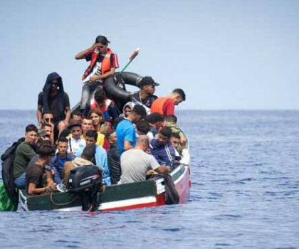 حملة أمنية ناجحةحملة أمنية ناجحة باقليم كلميم تؤدي إلى توقيف 800 شخص في محاولة هجرة غير مشروعة باقليم كلميم تؤدي إلى توقيف 800 شخص في محاولة هجرة غير مشروعة