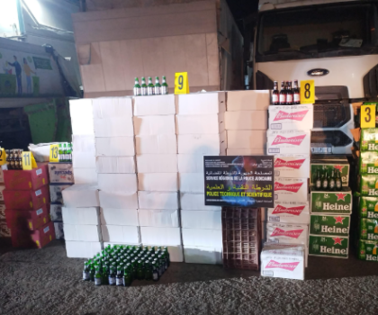 “الأمن بالناظور يحبط ترويج 18 ألف قنينة كحول مهربة ويصدر مذكرة بحث بحق المتورطين”