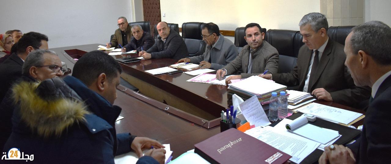 مديرية مكناس: لقاء تواصلي مع المكتب التنفيذي للفيدرالية الإقليمية لجمعية الآباء