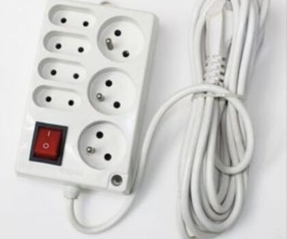 ما يجب معرفته لتجنب المخاطر استخدام المقبس الكهربائي المتعدد