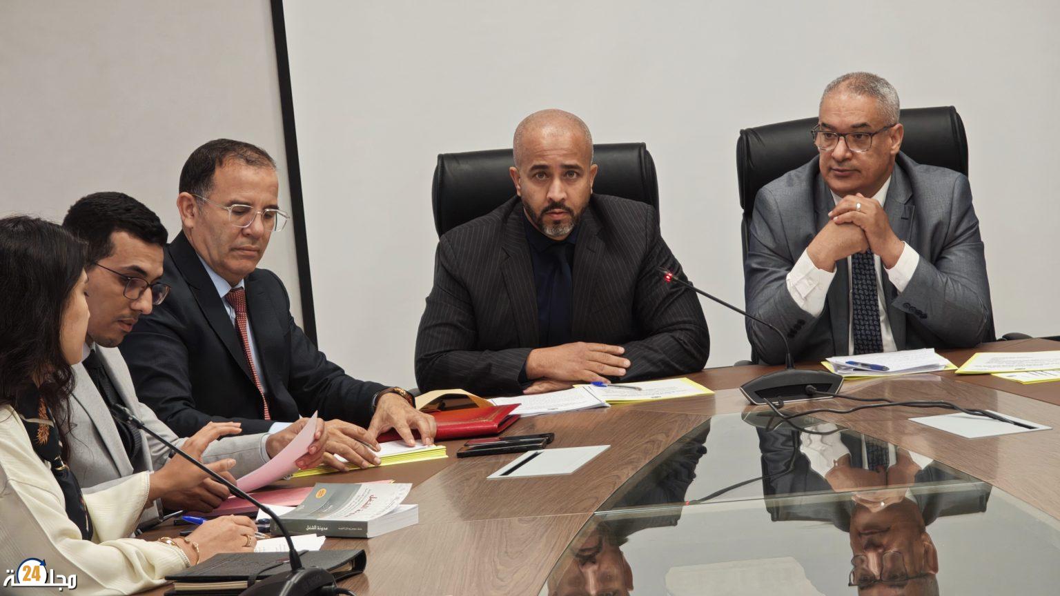 النيابة العامة بالمحكمة الابتدائية لبيوكرى تعقد مائدة مستديرة لحماية الفئات الخاصة في سوق الشغل