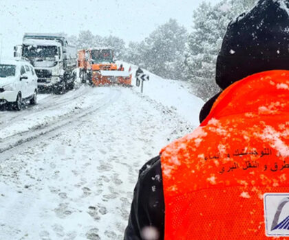 نشرة إنذارية من المستوى الأحمر.. تساقطات ثلجية وأمطار عاصفية ورياح قوية من السبت إلى الاثنين