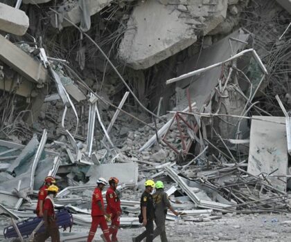 حصيلة الزلزال في بورما تتخطى ألف قتيل