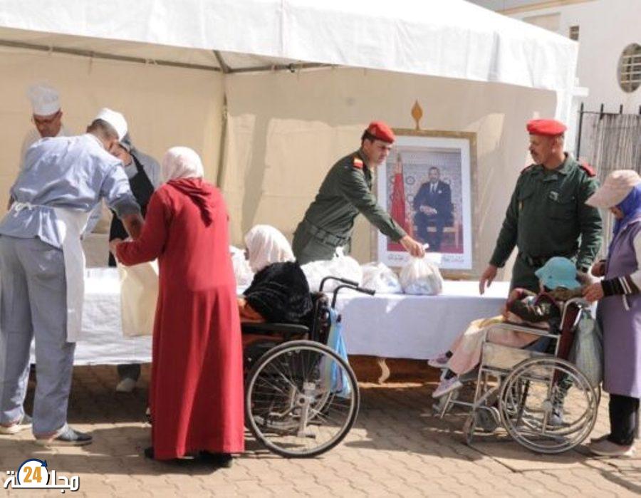 تنفيذا للتعليمات الملكية.. الحرس الملكي يوزع 5000 وجبة إفطار