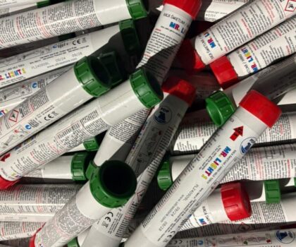 إحباط محاولة تهريب أزيد من 11 ألف مفرقعة وشهب نارية بميناء طنجة المتوسط