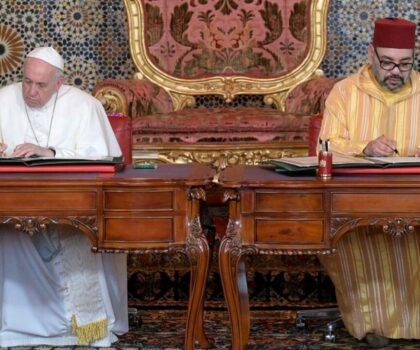 أمير المؤمنين صاحب الجلالة الملك محمد السادس يعزي في وفاة قداسة البابا فرانسوا الأول