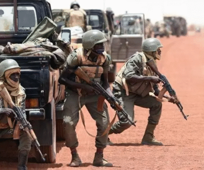 مالي.. مقتل 15 مسلحا شمال البلاد