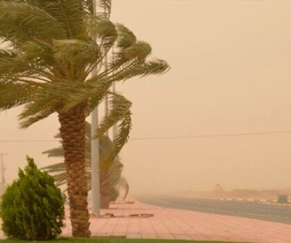 نشرة إنذارية.. رياح قوية مصحوبة بتطاير الغبار في هذه المناطق