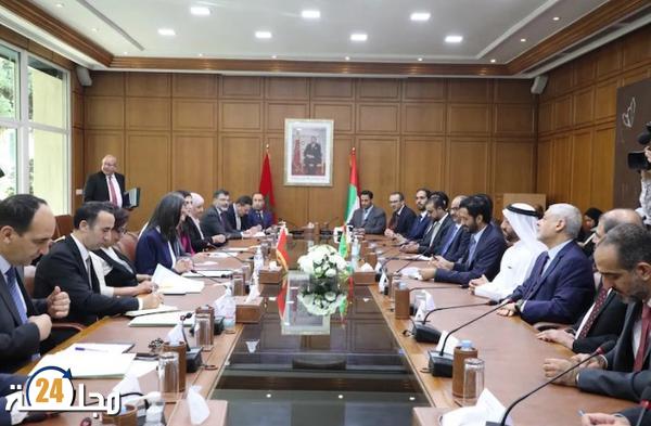 انعقاد أول اجتماع لمجلس الأعمال المغربي – الإماراتي في الشارقة