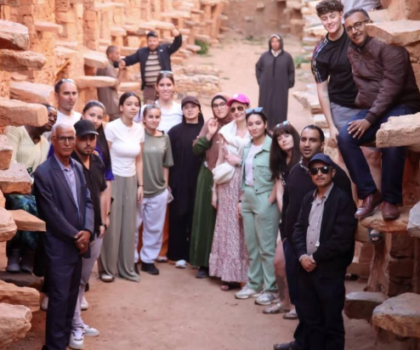 وفد طلابي من مدرسة ESPS الفرنسية في ضيافة بوليد بالمعلمة السياحية “إكودار إكونكا”