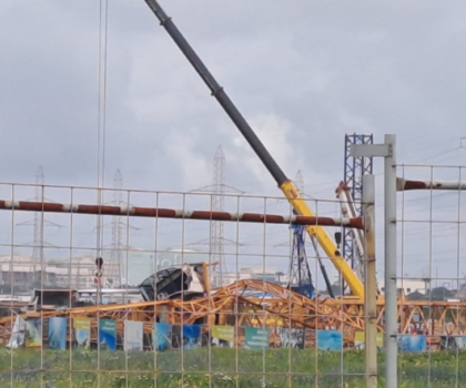 مصرع ثلاثة عمال و اصابات إثر سقوط رافعة بالجرف الأصفر