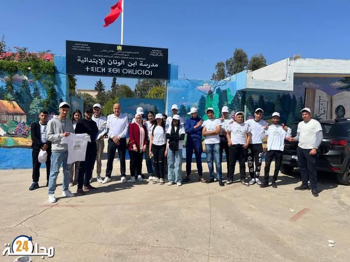 مديرية مكناس : مشاركة تلاميذ مركز الفرصة الثانية الجيل الجديد مدرسة خديجة أم المؤمنين في عملية “من الطفل إلى الطفل
