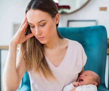 كيف يمكن أن يؤثر عدد الأطفال على الصحة العقلية للمرأة؟