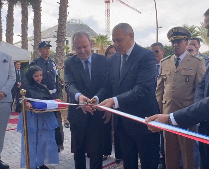 فرنسا تكرس دعمها لمغربية الصحراء بتدشين الخدمات القنصلية في العيون