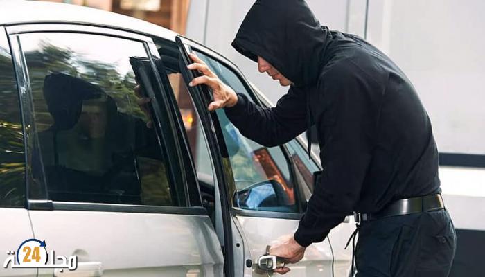تفكيك شبكة إجرامية متورطة في سرقة سيارات الكراء وبيع أجزائها بمدينة العروي