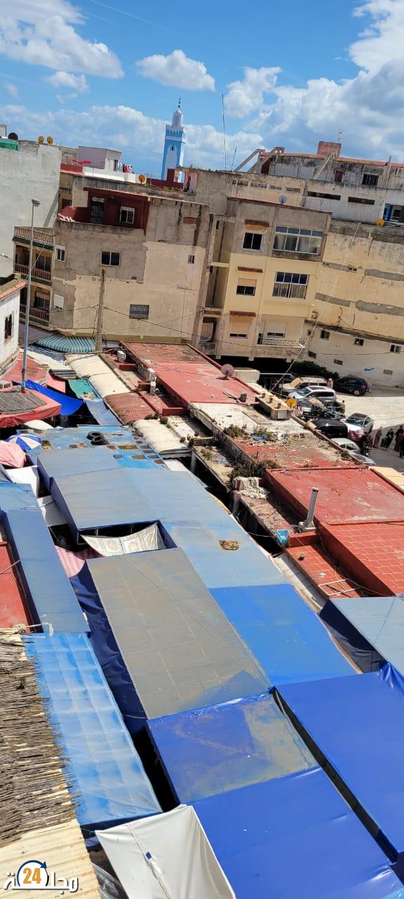 العشوائية وصلت ذروتها بالفنيدق و التجار يتساءلون من المستفيد من الوضع ؟