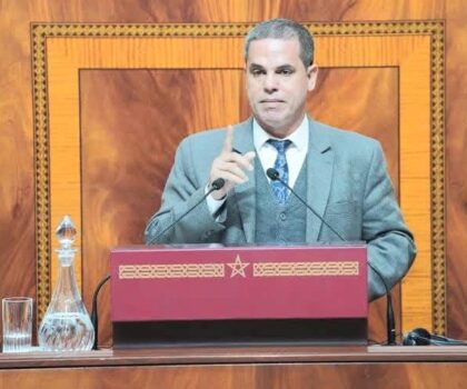 الدكتور ” عبد النبي عيدودي ” للمجلة 24 : هناك انحباس في المبادرة، وغياب للحوار العمومي بشأن القضايا الملحة بسيدي قاسم