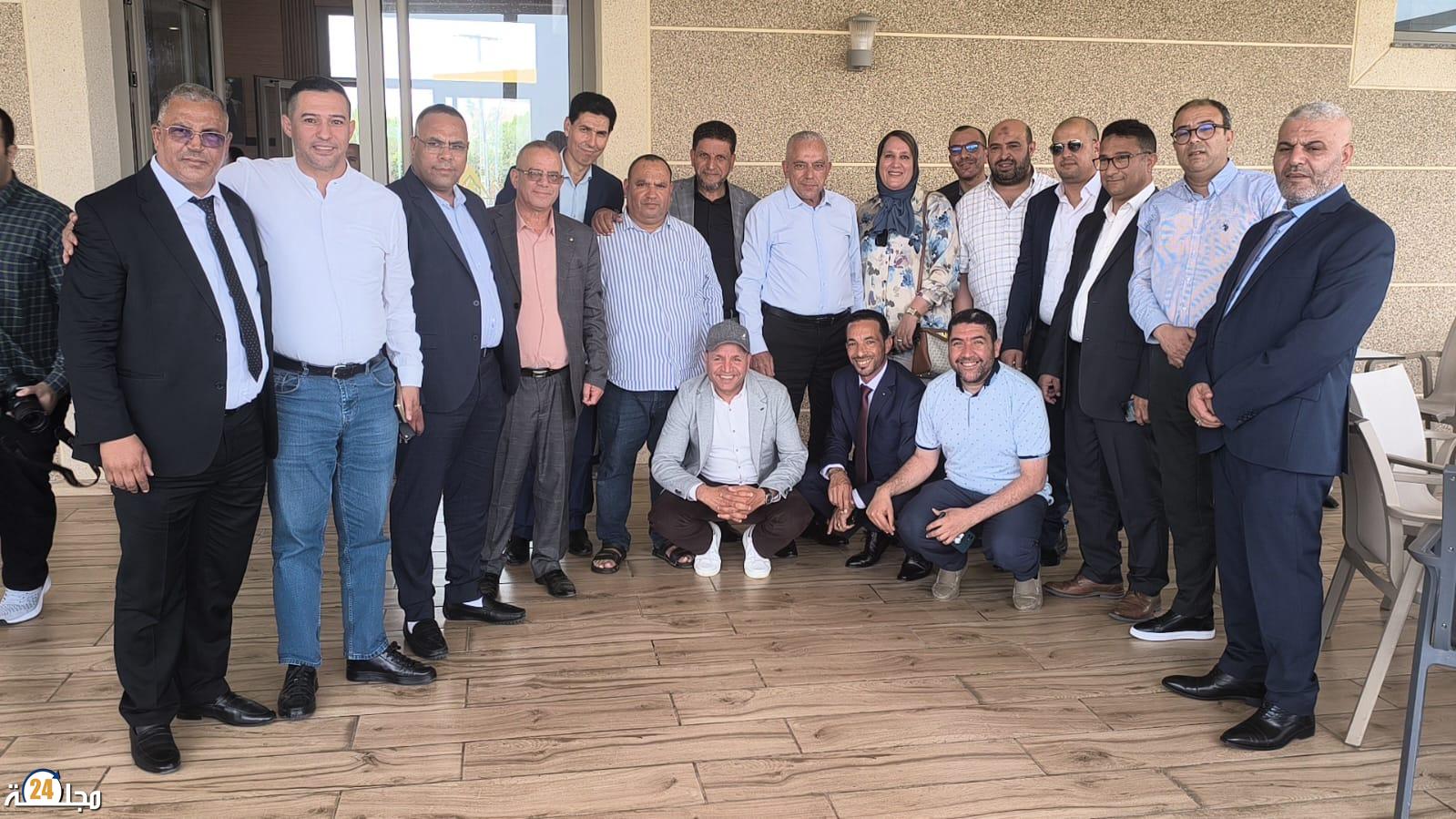 غياب القاسمي عن لقاء رئيس الجهة بسطات مع رؤساء الجماعات بالاقليم