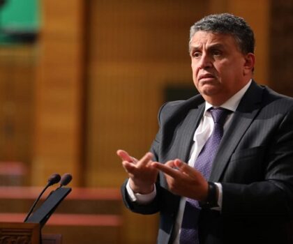 تحقيقات النيابة العامة تثير الجدل… والأحزاب في موقف حرج أمام قانون وهبي