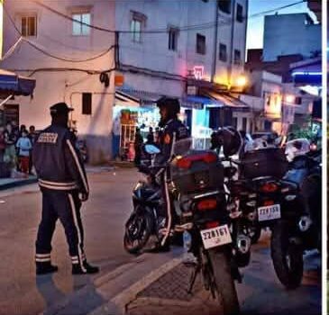 فرقة الصقور بميدلت توقف جانحا كسر الزجاج الخلفي لسيارة أجرة صغيرة