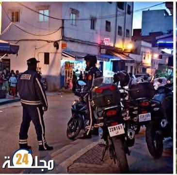 فرقة الصقور بميدلت توقف جانحا كسر الزجاج الخلفي لسيارة أجرة صغيرة