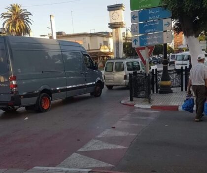 مدينة القصر الكبير… شرطة المرور وغياب التربية الطرقية