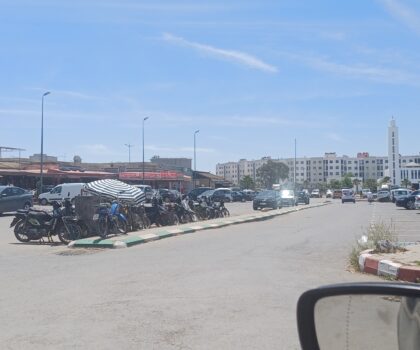 مداخيل موقف سيارات والدراجات مجهولة المآل بالدورة