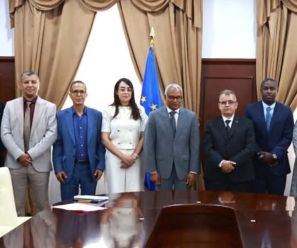 وفد إقليم تيزنيت يجري زيارة رسمية إلى جمهورية الرأس الأخضر في إطار تعزيز التعاون جنوب-جنوب.