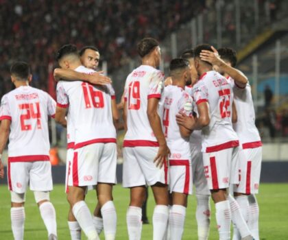 الوداد يحسم قمة الجولة 28 بثنائية أمام الجيش ويشعل الصراع على الوصافة