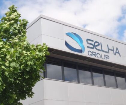 شراكة مغربية – فرنسية: مجموعة “Selha” تعزز ديناميكيتها الصناعية من خلال دمج موقع “Éolane” بمدينة فالانس