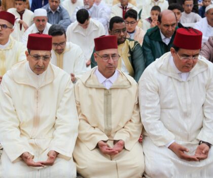 في أجواء روحانية.. عامل إقليم اشتوكة آيت باها يؤدي صلاة عيد الأضحى بمصلى الإمام الجزولي ببيوكرى