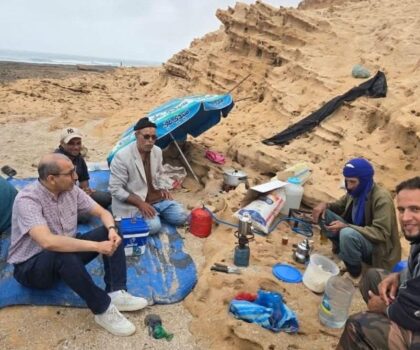 زيارة مفاجئة لعامل الإقليم تشعل الأمل في شاطئ سيدي بوالفضايل