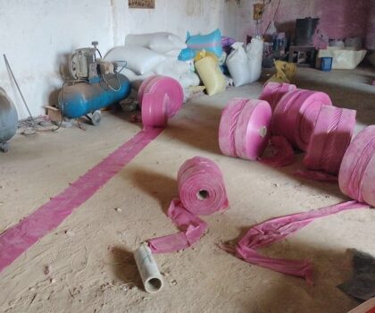 أكياس البلاستيك.. حملة مداهمات واسعة ضد المصانع السرية بضواحي الدار البيضاء